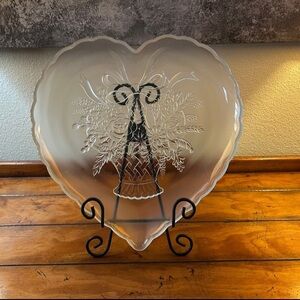 Large Heart-Shaped Clear
Pressed Glass Floral Platter -
Vintage Style